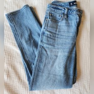 Hollister Ultra High Rise Mom Jeans Sz 27